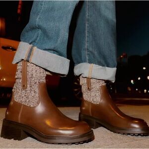 New Zara low-heeled sock-style ankle boots in brown - US 7.5